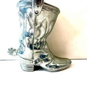 VINTAGE ALUMINUM BOOT